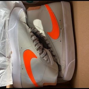 Nike Blazer Mid 77